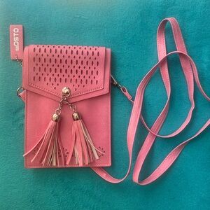 seOSTO Pink Cell Phone Purse/Tassel crossbody bag w/Credit Card Slots NEW